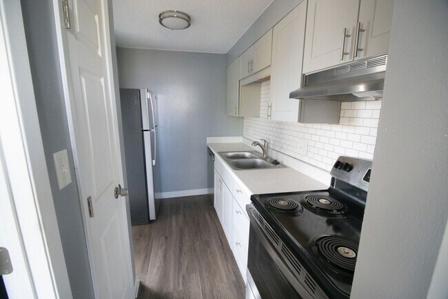 Foto del edificio - 3270 S Grant St