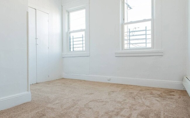 Building Photo - 14 Horton Ave