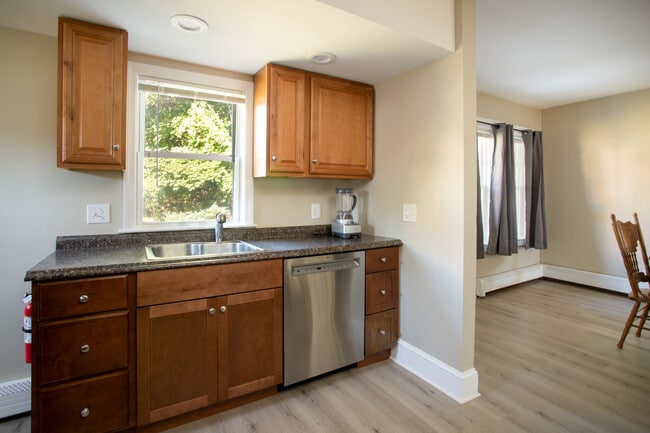 Building Photo - 53 Bowker Terrace