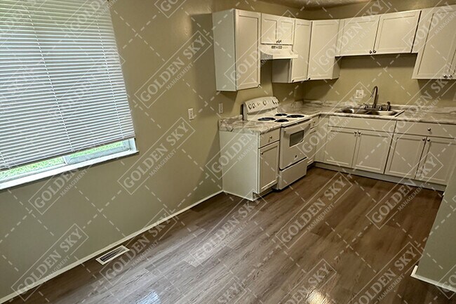 Building Photo - 3535 Alpine Pl