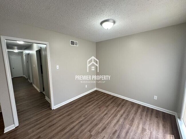 Foto del edificio - 4430 Crescent Park Dr