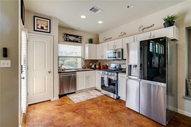 Foto del edificio - 4606 Kind Way