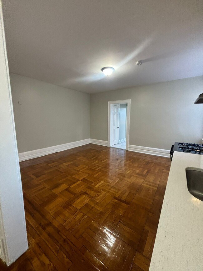 2 Avenida Columbia 304 - 28 Columbia Ave