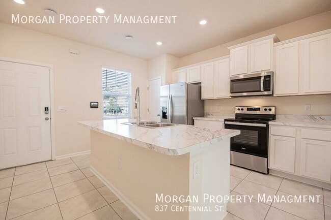 Photo - 837 Centennial St House