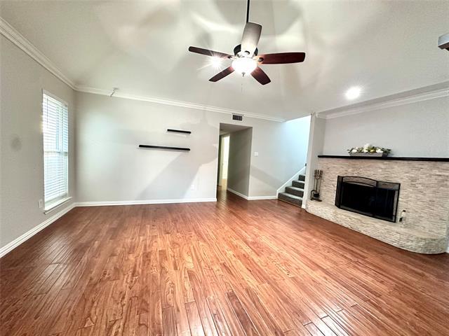 Building Photo - 2032 Greenview Dr