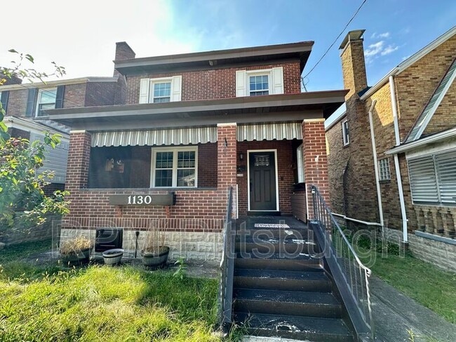 Photo - 1130 Downlook St House