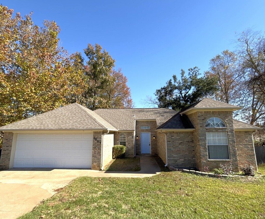 Foto principal - For Rent in Lindale ISD!