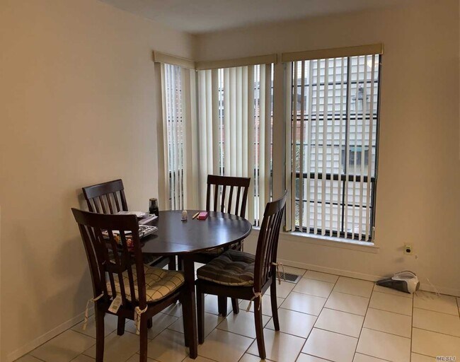 Foto del edificio - 109 Dove Hill Dr