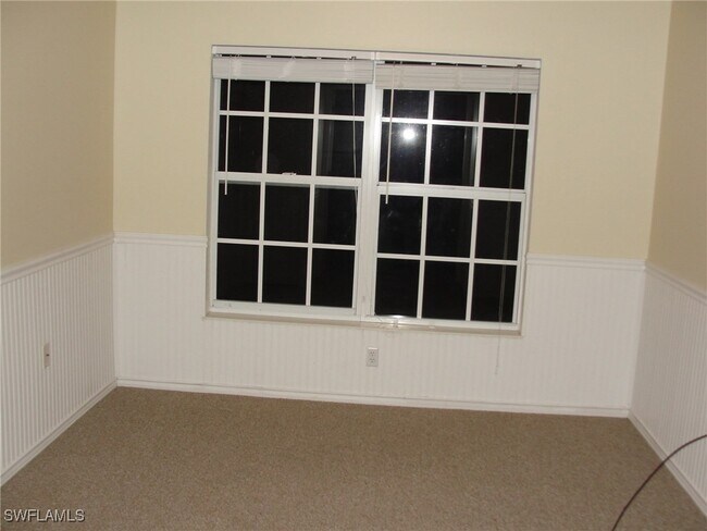 Foto del edificio - 1295 Henley St