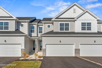 Building Photo - 306 Pilot St