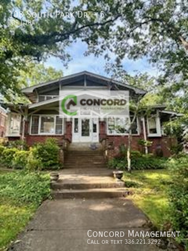 Foto principal - 108 S Park Dr
