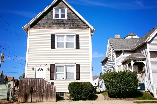 Foto del edificio - 442/444 E Lincoln