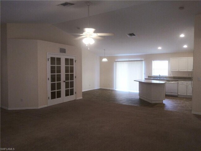 Foto del edificio - 1308 NW 8th Pl
