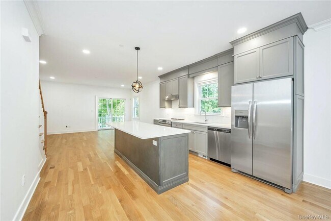 Foto del edificio - 233 Lincoln Ave