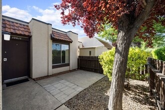 Building Photo - 1061 Baywood Dr