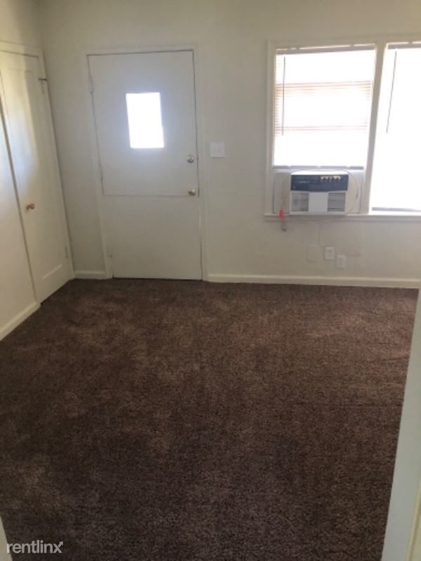 Foto del edificio - 1 br, 1 bath Apartment - 2426 E Harry