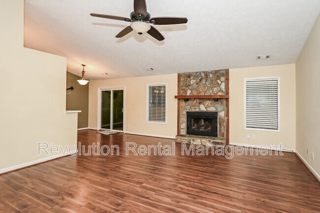 Building Photo - 218 Colony Springs Dr
