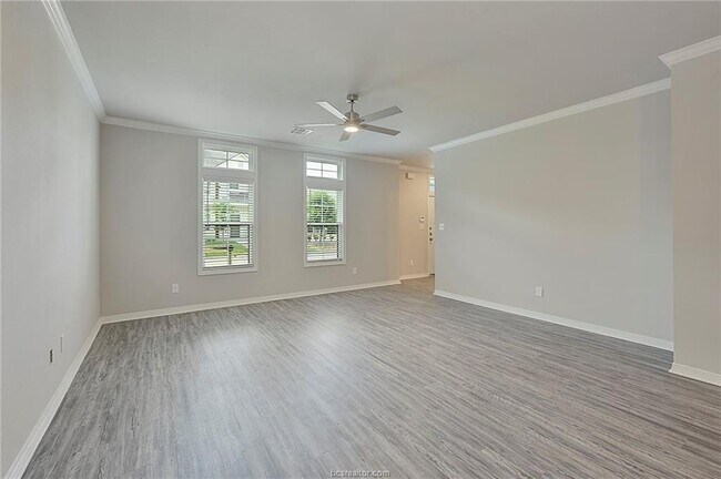 Foto del edificio - 304 Poplar St