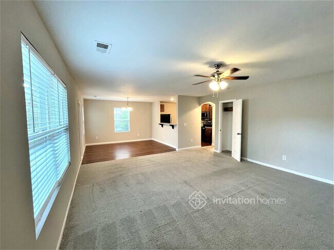 Building Photo - 6843 Squirrels Foot Ct