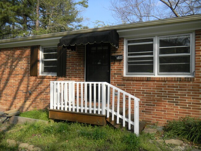 Building Photo - 510 Davie Rd