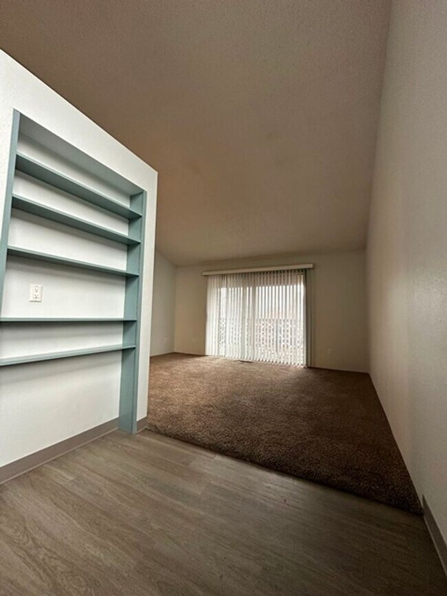 Foto del edificio - 2 bedroom townhuose