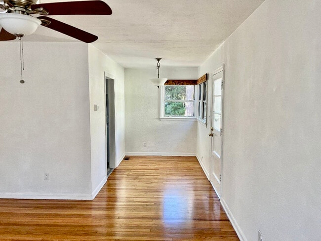 Foto del edificio - 604 N Kentucky Ave