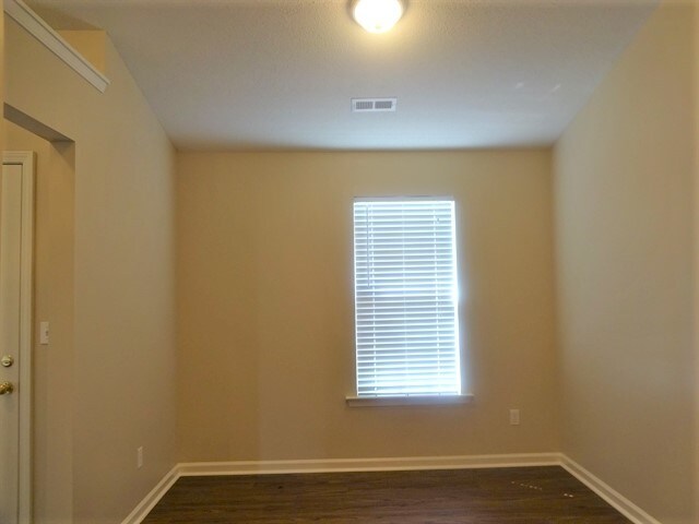 Foto del edificio - 218 Montauk Drive