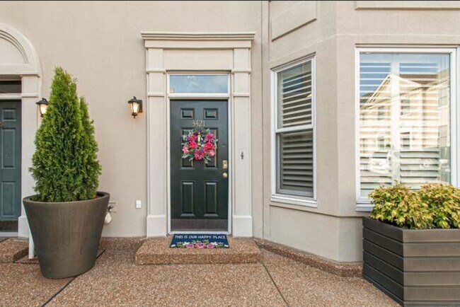 Foto del edificio - 3421 Golf Club Ln