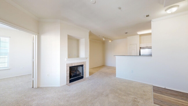 Interior Photo - The Courts at Dulles