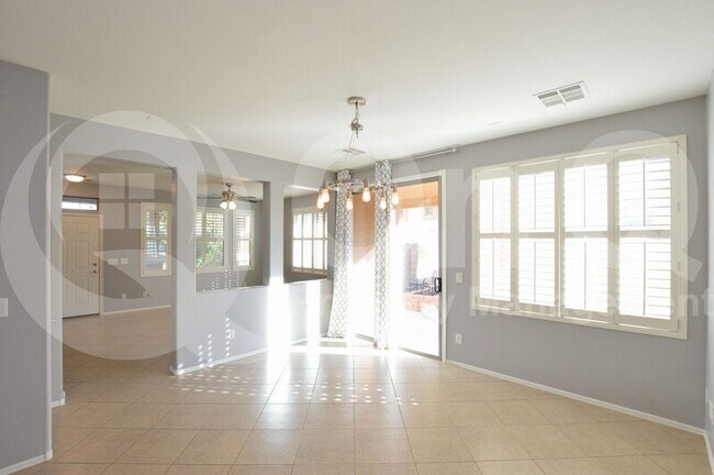 Building Photo - 2858 S Peel Dr