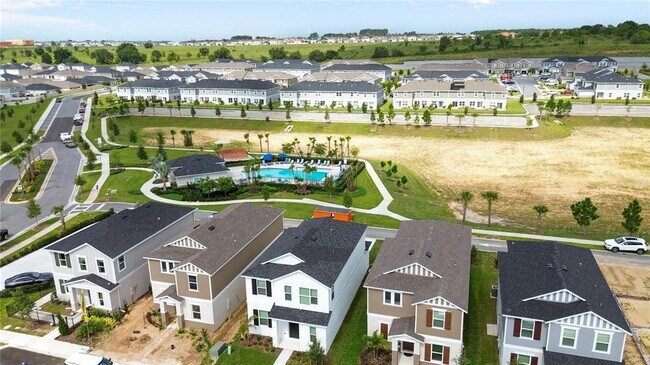 Foto del edificio - 736 Overpool Ave