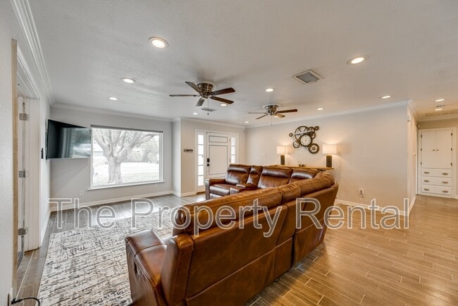 Foto del edificio - 1603 Mc Clintic St