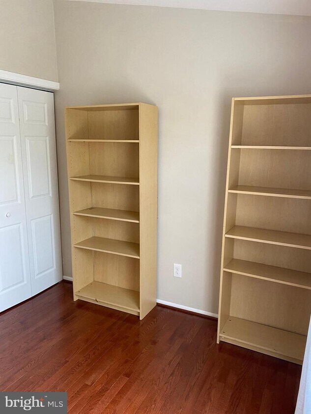 Foto principal - 105 Courtland Woods Cir