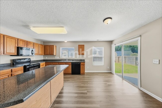 Building Photo - 7 Fielding Ct
