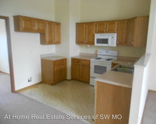 Foto del edificio - 1806-1808 Cedarcrest Ave