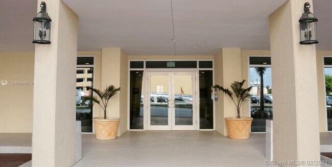 Building Photo - 117 NW 42nd Ave