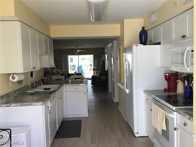 Building Photo - 28861 Bermuda Lago Ct