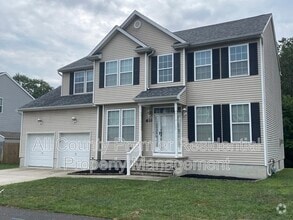 Building Photo - 833 Cranberry Rd