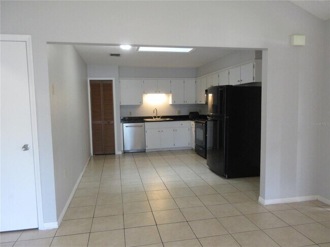 Building Photo - 1209 Pleasant Oaks Ct