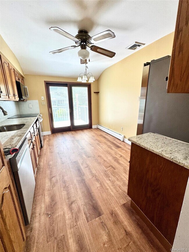 Foto del edificio - 255 Brookside Ct
