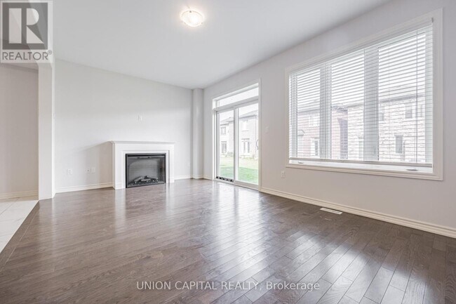 Building Photo - 112 Ogston Cres