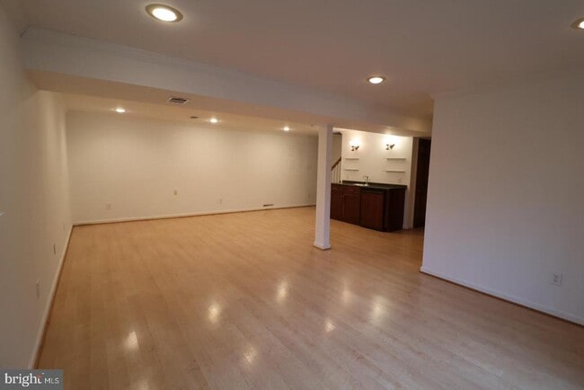 Building Photo - 11312 Myrtle Ln