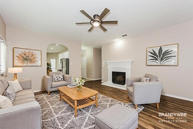 Foto del edificio - 14105 Silkwood Dr
