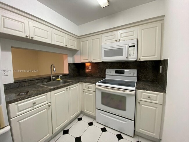 Building Photo - 11800 SW 18th St