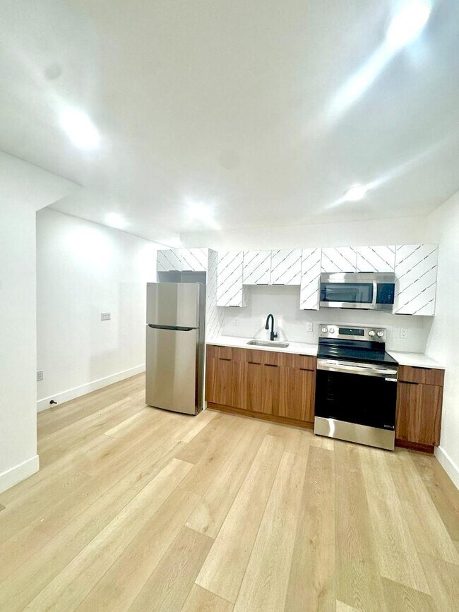 Foto del edificio - 828 E Woodlawn St