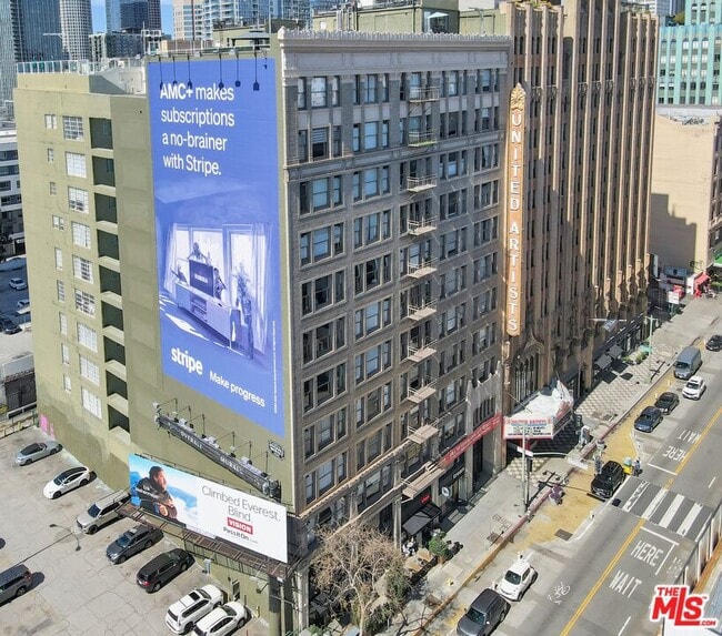 Foto del edificio - 939 S Broadway