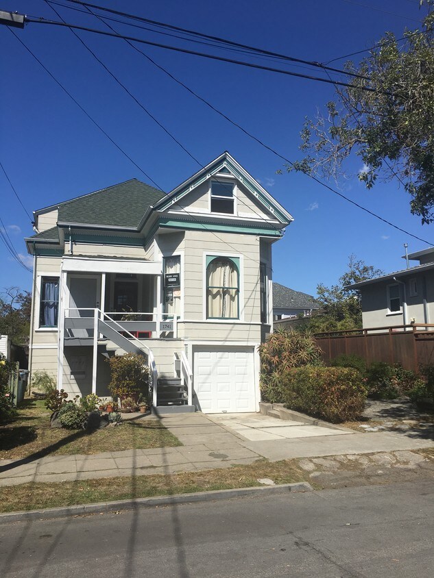 Primary Photo - 1741 Parker St