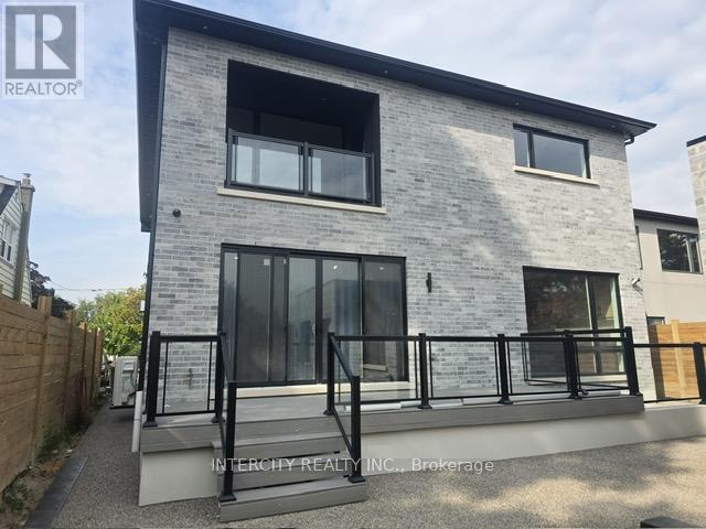 Photo du bâtiment - 247 Alderbrae Ave