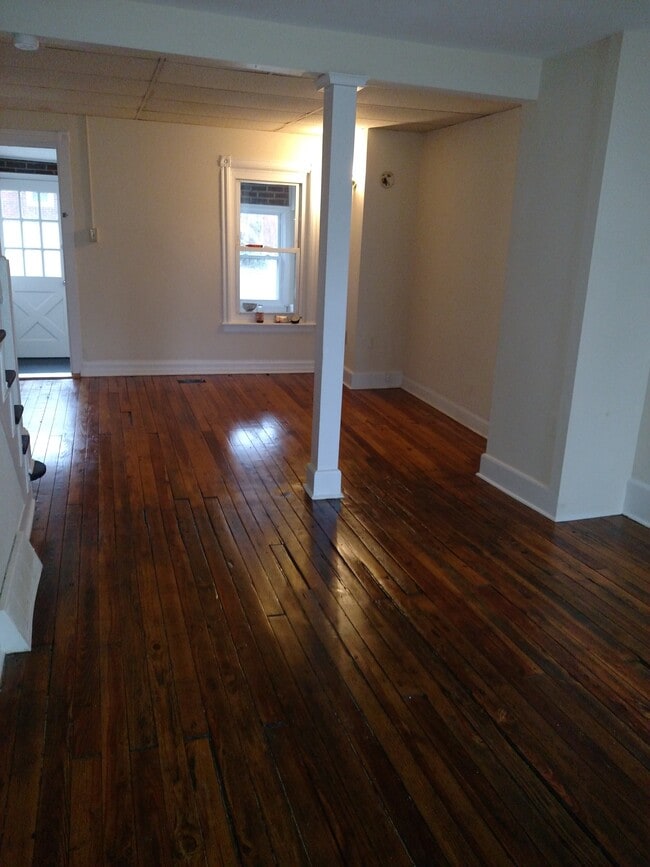 Building Photo - 7 Newlinville Rd