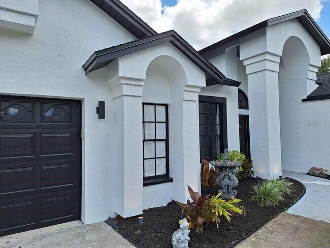 Building Photo - 5407 Windbrush Dr